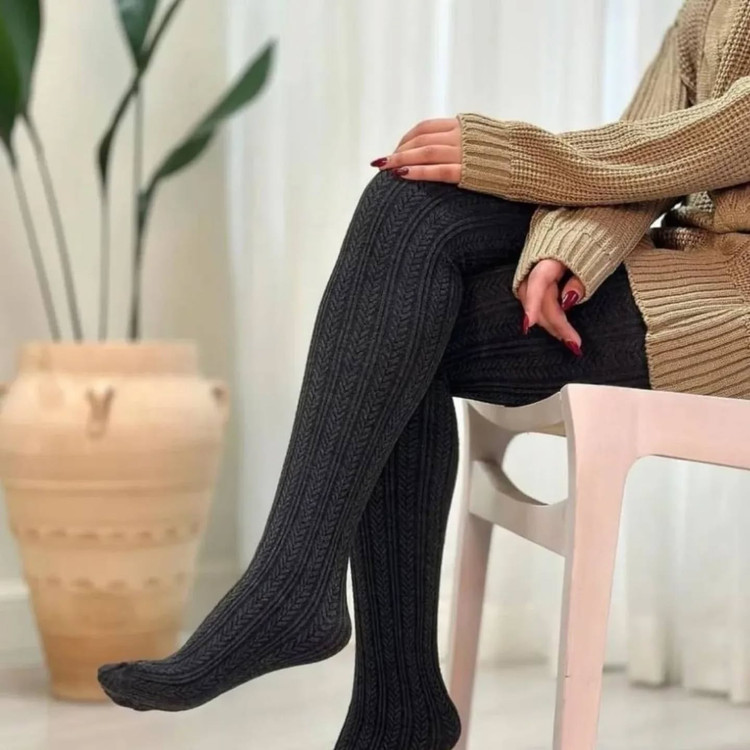 جوراب شلواری گندمی مشکی