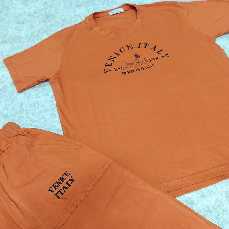 ست تیشرت و شلوارک برمودا ونیز آجری